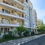 луксозен срещу какао דירה